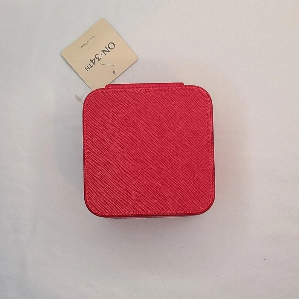 ON 34TH Red Saffiano Faux Leather Jewelry Travel Organizer Case Zippered‎ Pouch